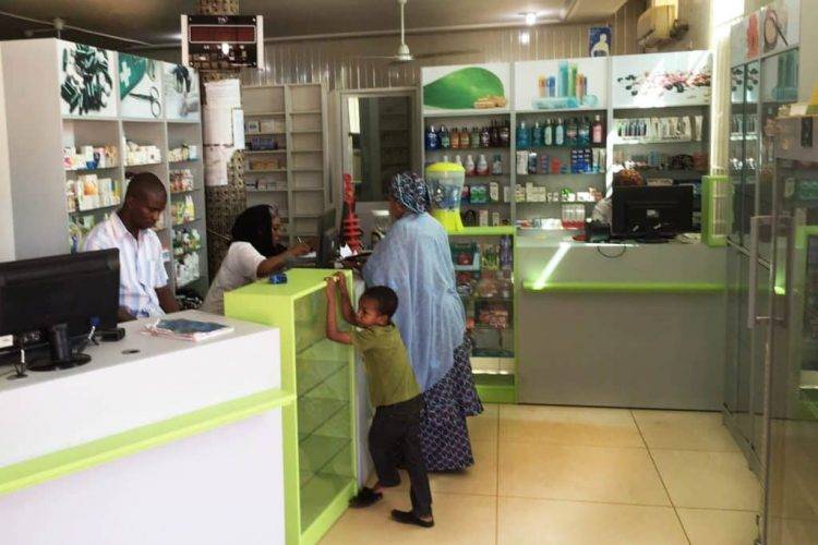 accueil-pharmacie-niger-le-complexe